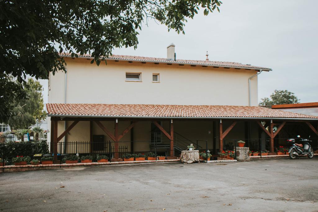 Hotel Szep Kert Vendeghaz Szekszárd Exteriér fotografie